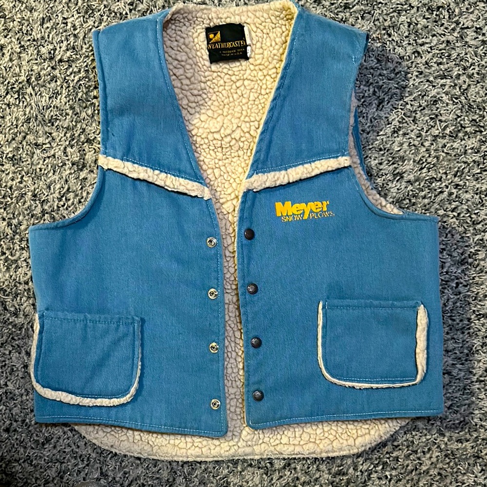 Vintage 1980’s “Love Snow” Blue Denim Vest with Sherpa Lining. Size L.